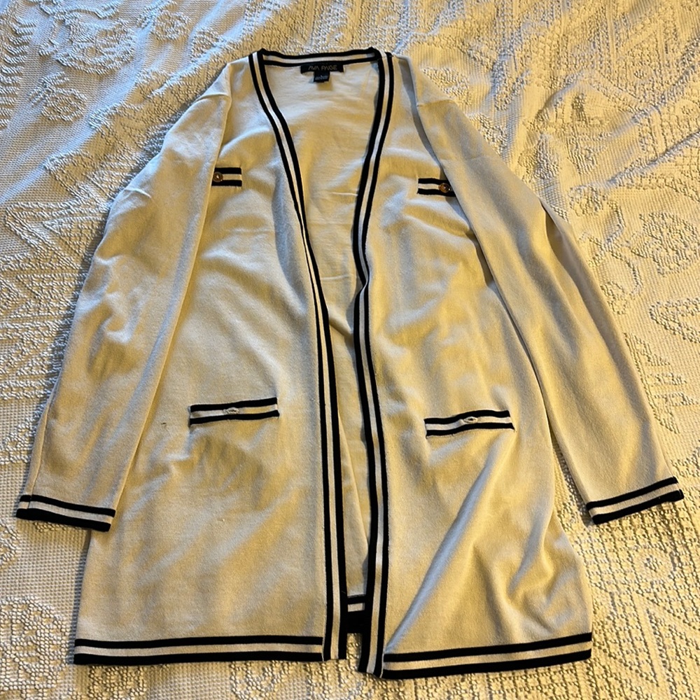 Women’s Cardigan